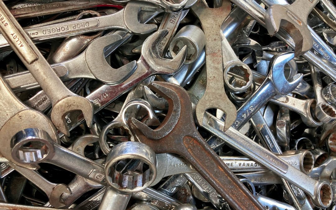 Does a Property Management Company Handle Maintenance and Repairs?